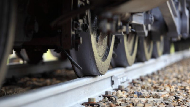 Мъж загина при трудова злополука в локомотивно депо в Дупница  съобщиха